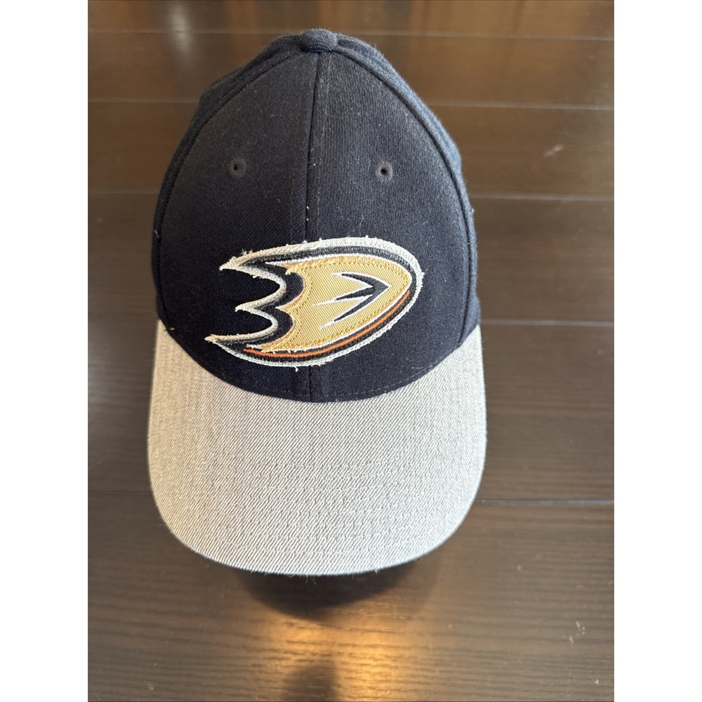 Anaheim Ducks Hat Cap Fitted Mens Sz L/XL Black NHL Hockey Stretch Fit Zephyr
